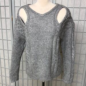 OAK + FORT Gray V-Neck Cold Shoulder Sweater, XXS-XS